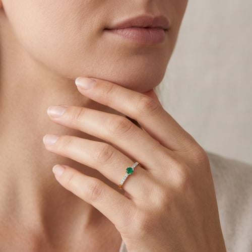 Silberring mit Smaragd und seitlichen Lab Grown Diamanten Nikey
