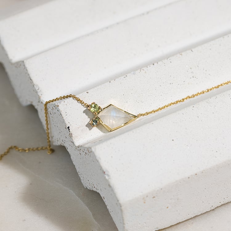 Halskette mit Mondstein, Olivin und Tsavoritgranat Milly 124157