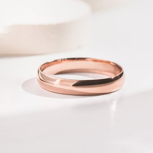 Abgerundete Eheringe aus Gold Ebie