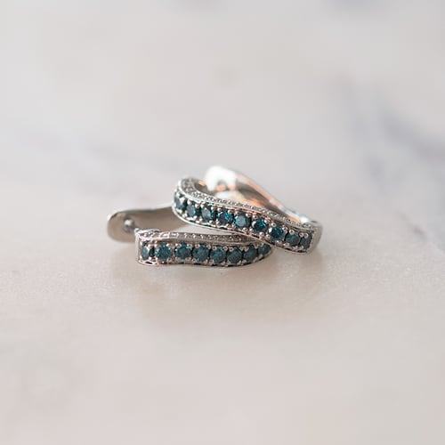 Creolen mit blauen und klaren Diamanten Doris