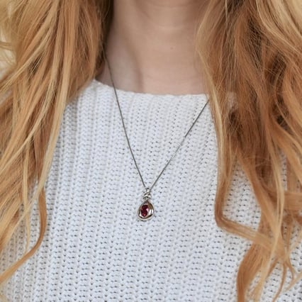 Silberner Anhänger mit Rubin Timisoara