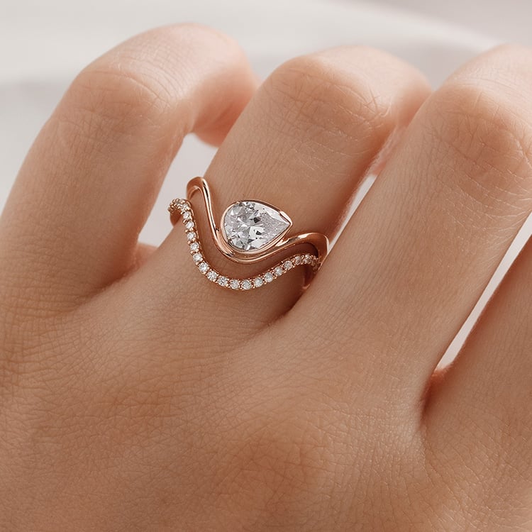 Original Verlobungs-Set aus Ringen mit Moissaniten 156510