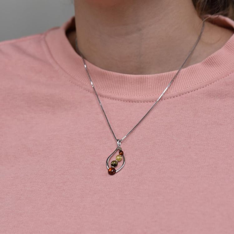 Halskette mit Bernstein 24632