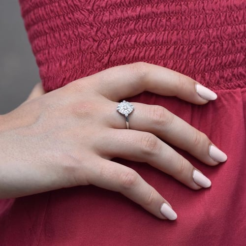 Goldenes Schmuckset mit Diamanten Linnet