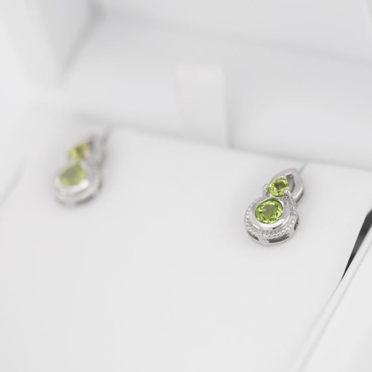 Silberne Ohrringe mit Olivinen Andie 15902