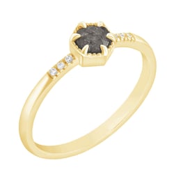 Ring aus Gold mit einzigartigem Salt and Pepper Diamanten Zamiel