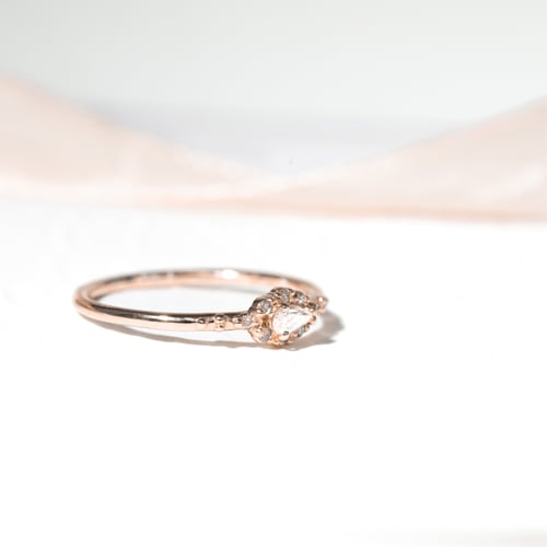 Ring mit Moissanit und Salt and Pepper Diamanten Kaylyn