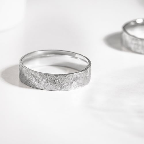 Unkonventionelle Trauringe mit Diamanten Alexis