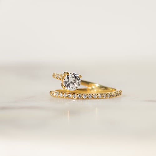 Unkonventioneller Verlobungsring mit Lab Grown Diamanten Cyrus