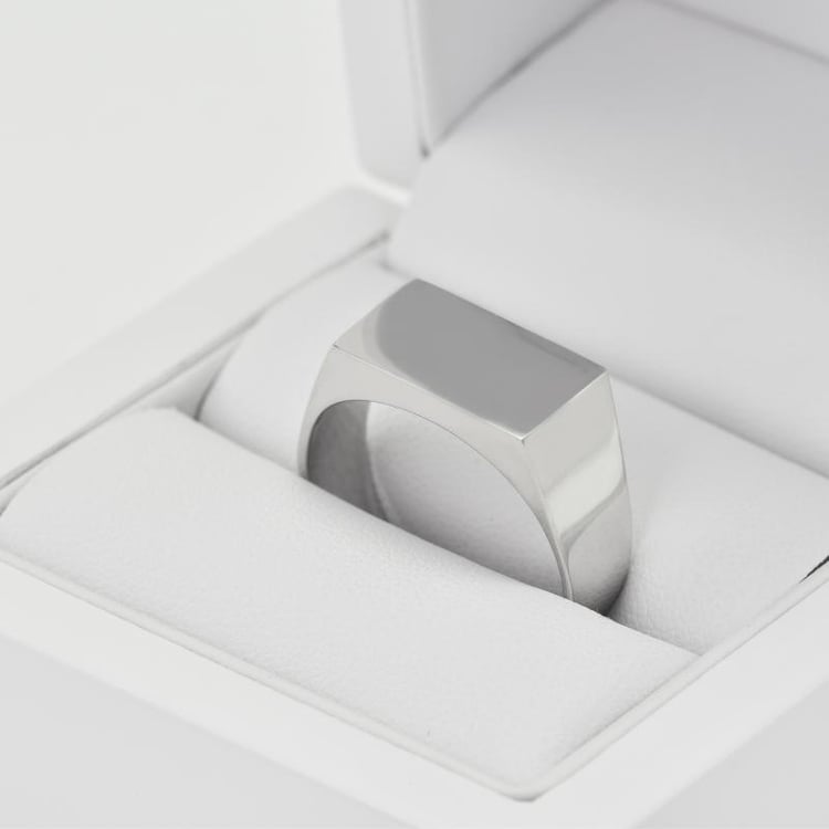 Herrenring aus Gold mit Gravur 39288