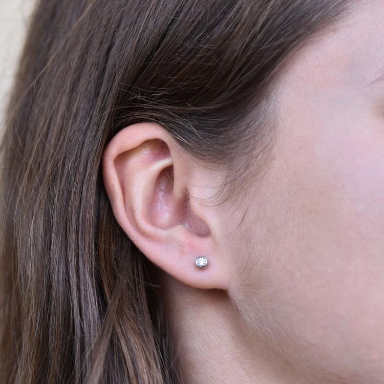 Ohrringe aus Gold 18555