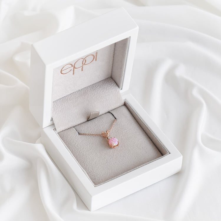 Goldener Anhänger mit rosa Opal und Diamant Mirela 93693