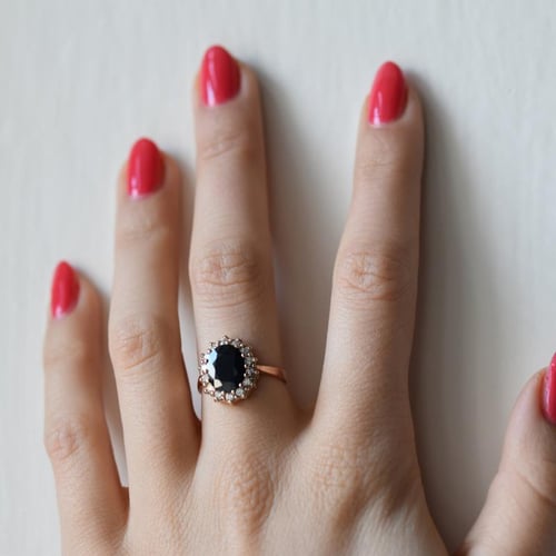 Eleganter Halo Verlobungsring mit Saphir und Diamanten Chrys