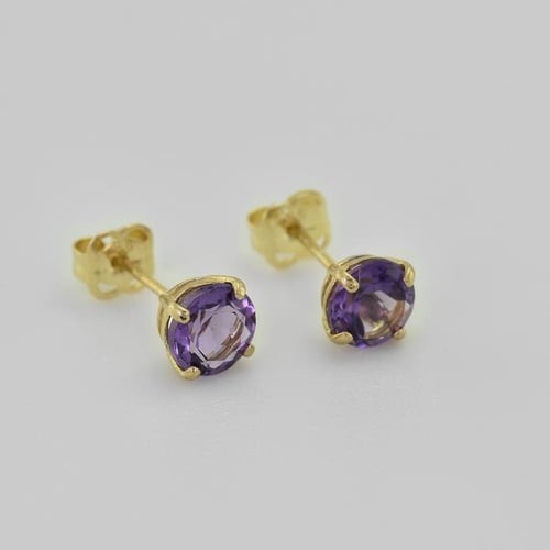 Goldene Ohrstecker mit Amethysten Abira