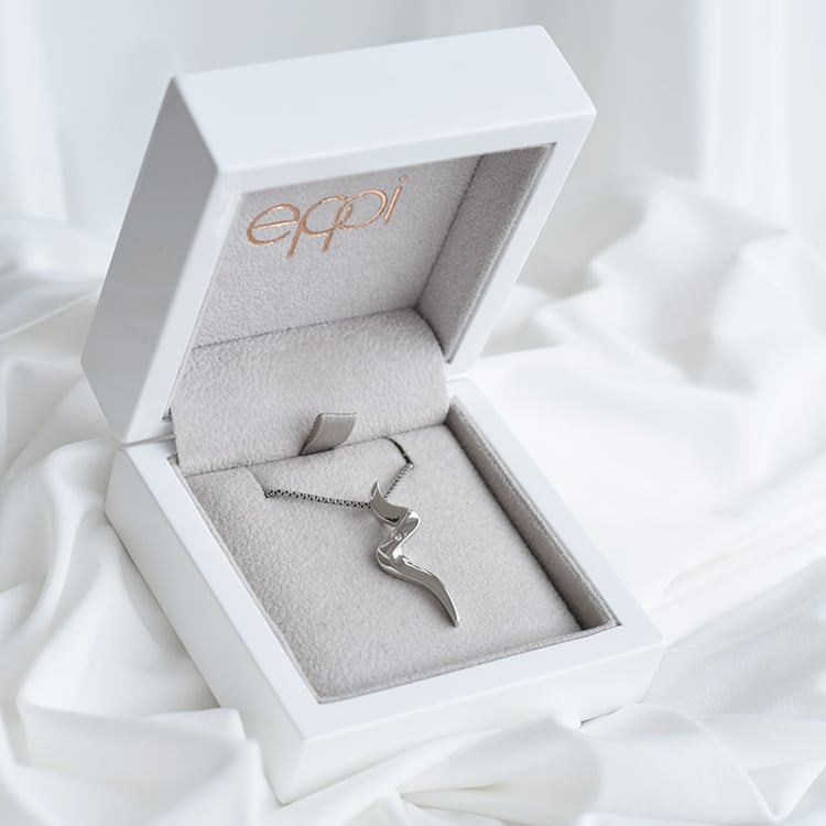 Trendy silberner Anhänger mit einem Diamanten Shanin 86237