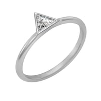 Ring mit Trillion-Diamant Daslis