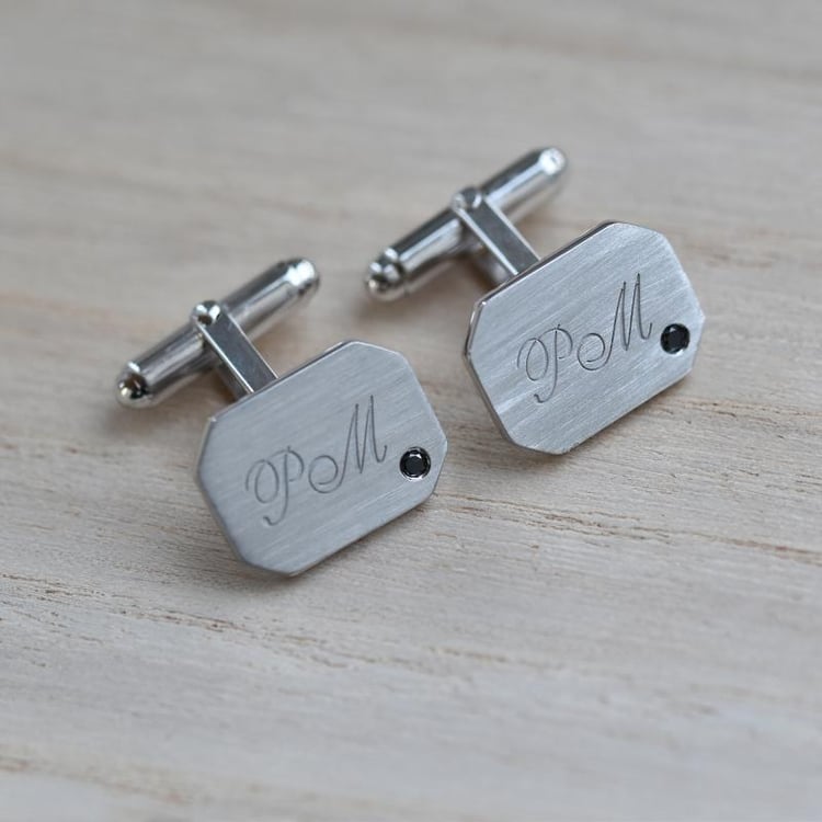 Silberne Manschettenknöpfe mit Gravur und schwarzen Diamanten Meissa 37898