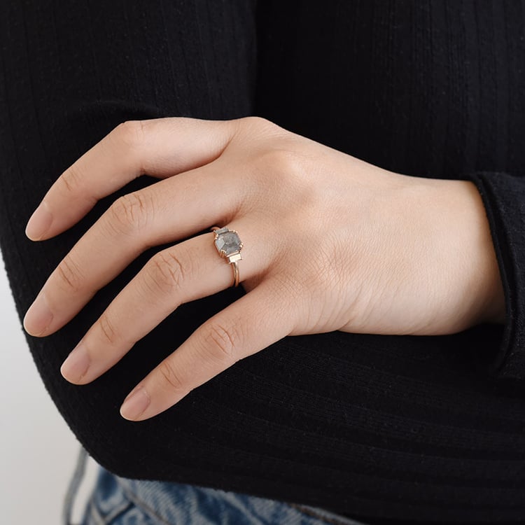 Goldener Ring mit Oktogon und Baguette Salt and Pepper Diamanten Veli 96388