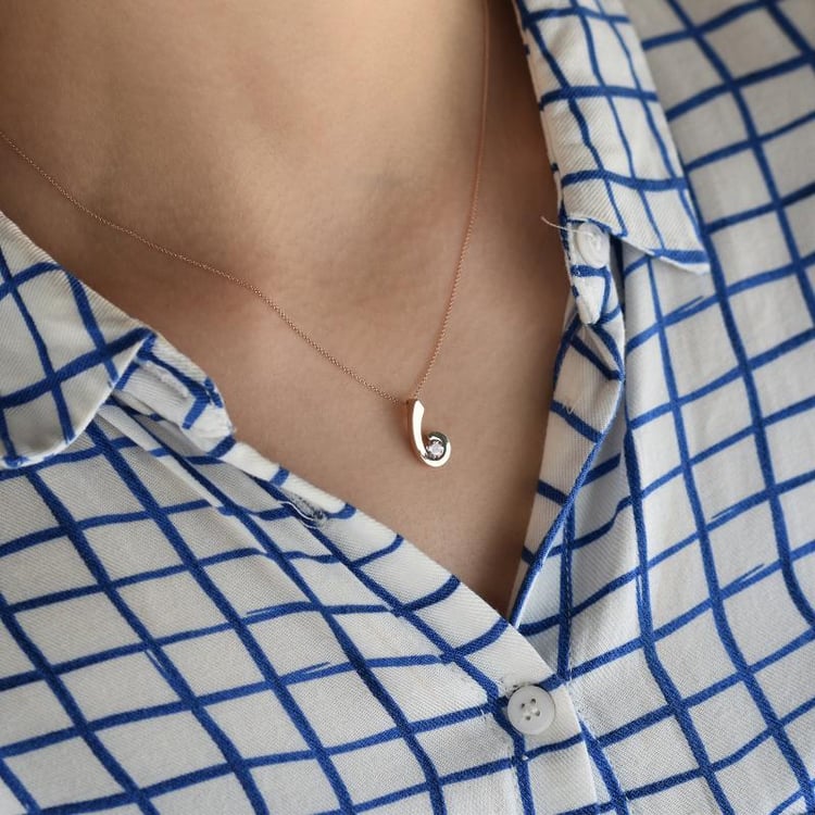 Romantische Anhänger aus Gold mit Morganit Renu 37400