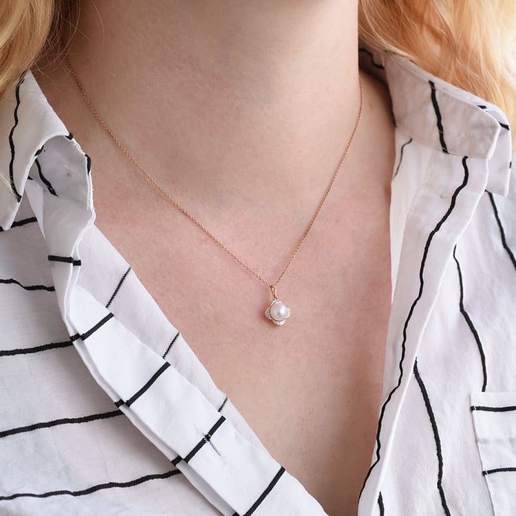 Goldenes Perlenset mit Diamanten in Blumenform Zahid 103559