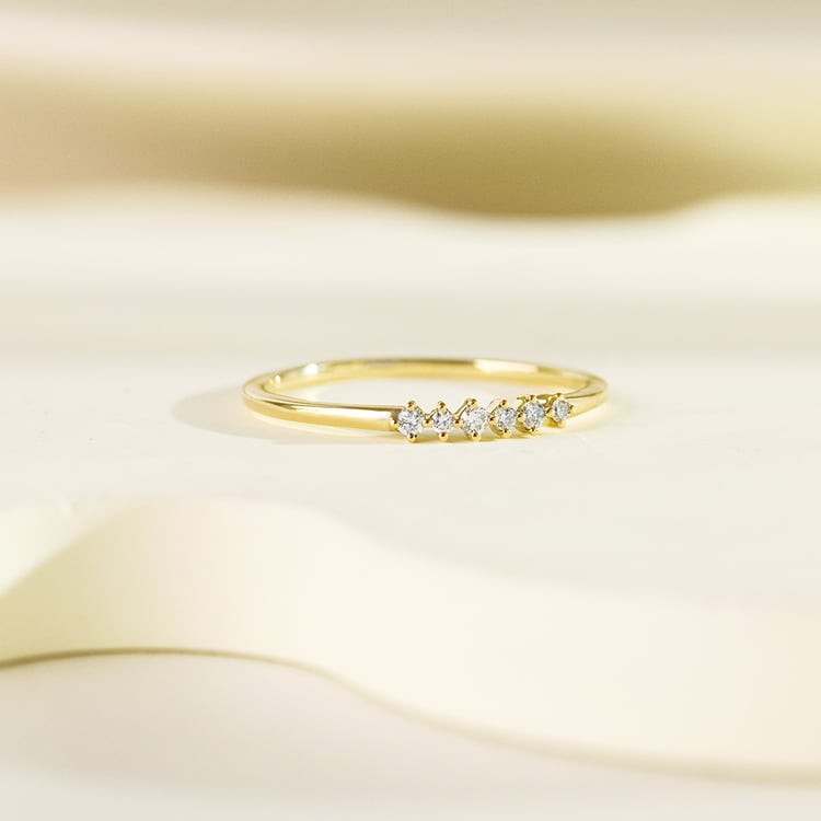 Minimalistischer Ring aus Gold mit Diamanten Casper 161949