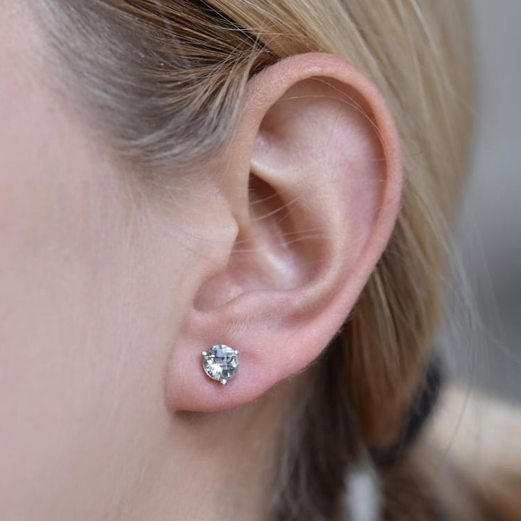 Goldene Ohrringe mit Amethysten 9729