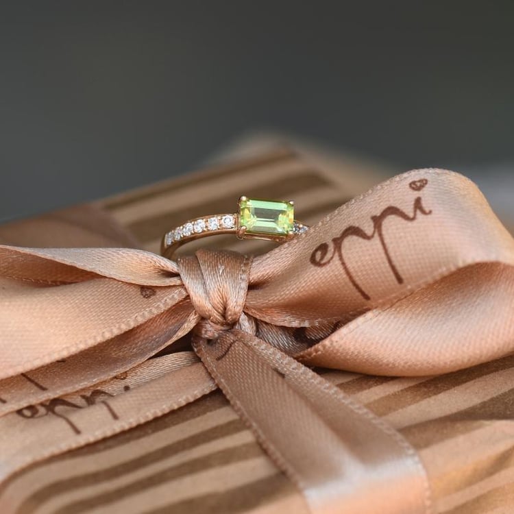 Verlobungsring mit Olivin 48792