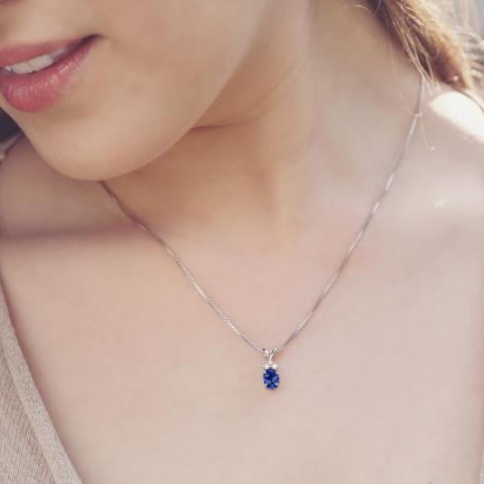 Kollektion aus Gold mit blauen Saphiren Taree 14773