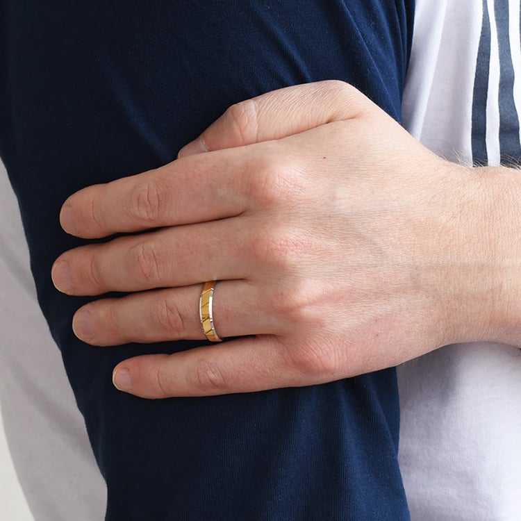 Ungewöhnliche Eheringe aus Gold Sonam 77262