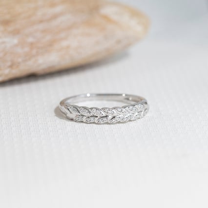 Eternity-Ring mit Blättern und Lab Grown Diamanten Aizah