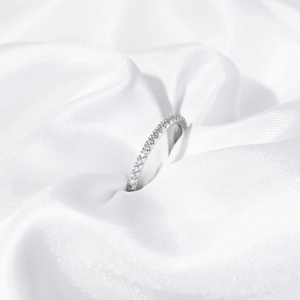 Eternity-Ring aus Gold mit 1.25 mm Lab Grown Diamanten Adva