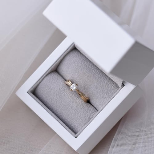 Verlobungsring mit Diamanten Sewyn