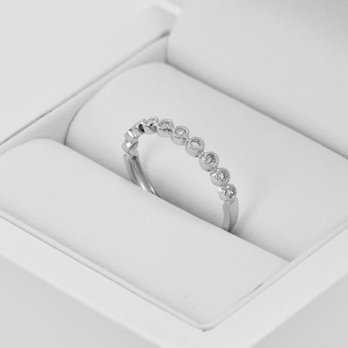Eheringe aus einem Vintage-Ring mit Lab Grown Diamanten und einem Komfort-Ring Danel