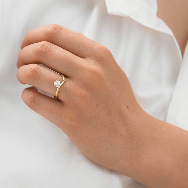 Ring mit rundem Diamanten 154744