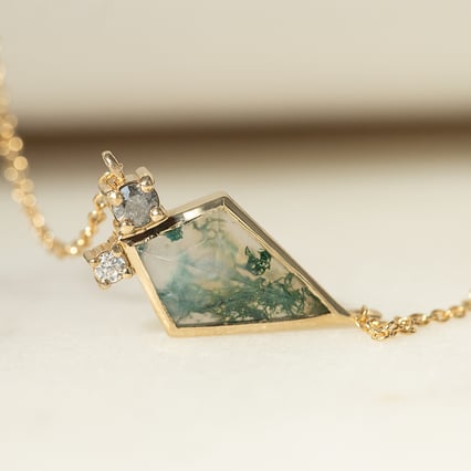 Halskette mit Moosachat, Diamant und Moissanit Milly