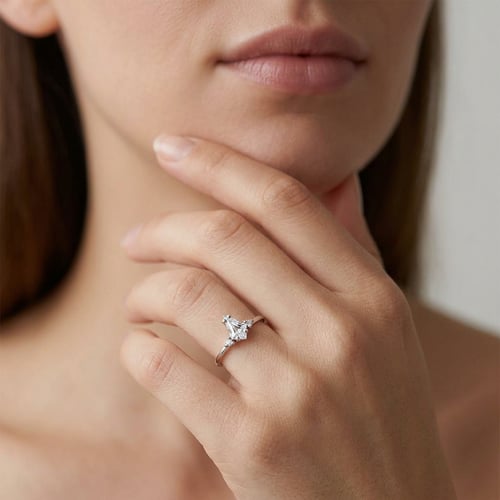 Cluster-Ring aus Gold mit 0.41ct IGI-zertifiziertem Lab Grown Diamanten Isolde