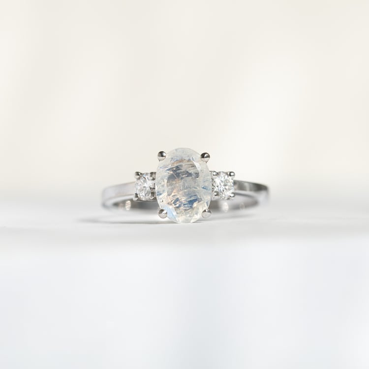 Goldring mit Mondstein und Moissanit Letty 144042