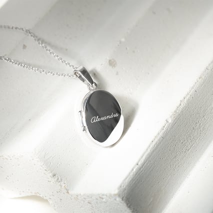 Ovales silbernes Medaillon zum Öffnen Dalea