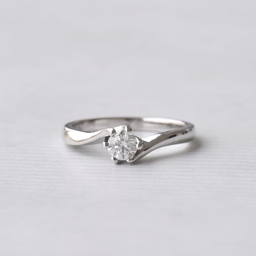 Verlobungsring mit Diamant Hetal
