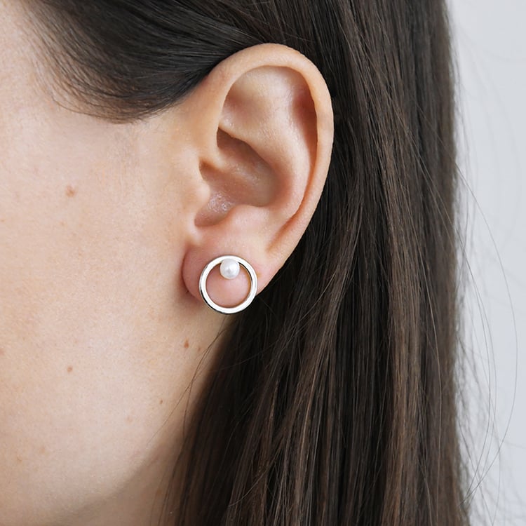 Silberne Ohrstecker mit Perlen Kiana 116024