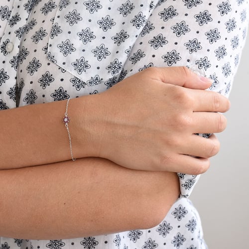 Zartes Armband mit einem Diamanten und Rubinen Vijay