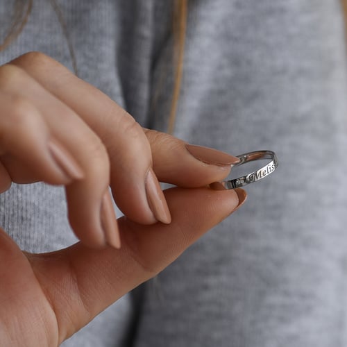 Goldring mit Gravur und Edelstein Ihrer Wahl Bellamy