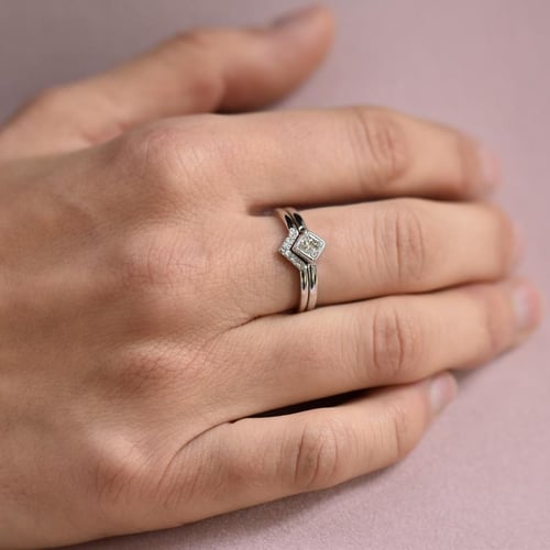 Ringset aus Gold mit Diamant im Princess-Schliff Ralyh