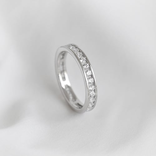 Eternity-Ring mit Lab Grown Diamanten und Komfortring Branko