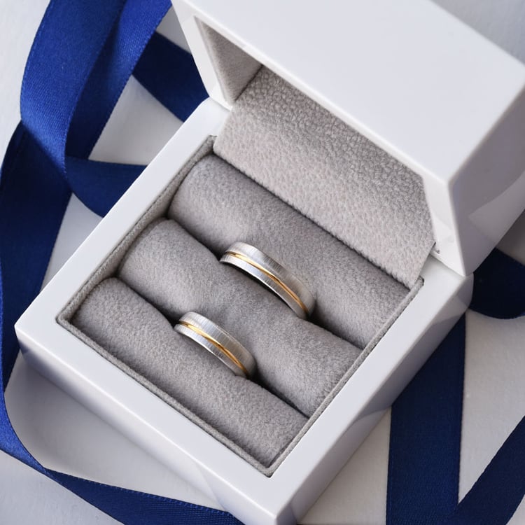 Goldene Eheringe aus kombiniertem Gold Miro 77717