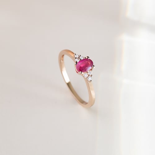 Verlobungsring mit Rubin und Diamanten Sheldo