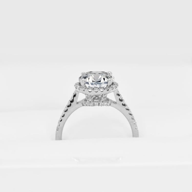 Goldring mit Moissanit und einem Meer von lab-grown Diamanten Adhafera 29485