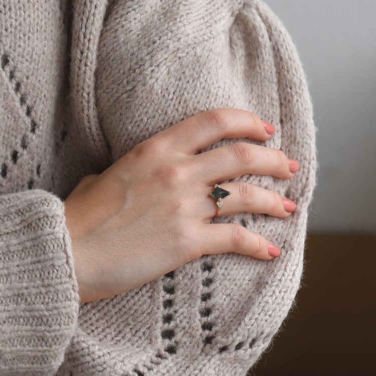 Einzigartiger Verlobungsring mit Moosachat Kettil 71589