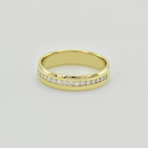 Goldener Eternity-Ring mit Diamanten Loby