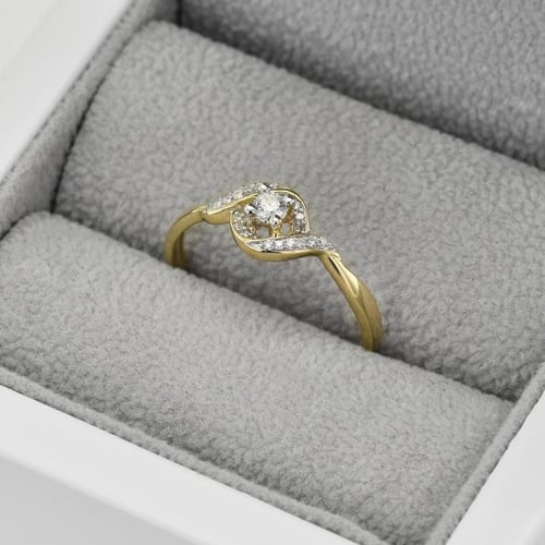 Ring mit Lab Grown Diamanten Nurisa